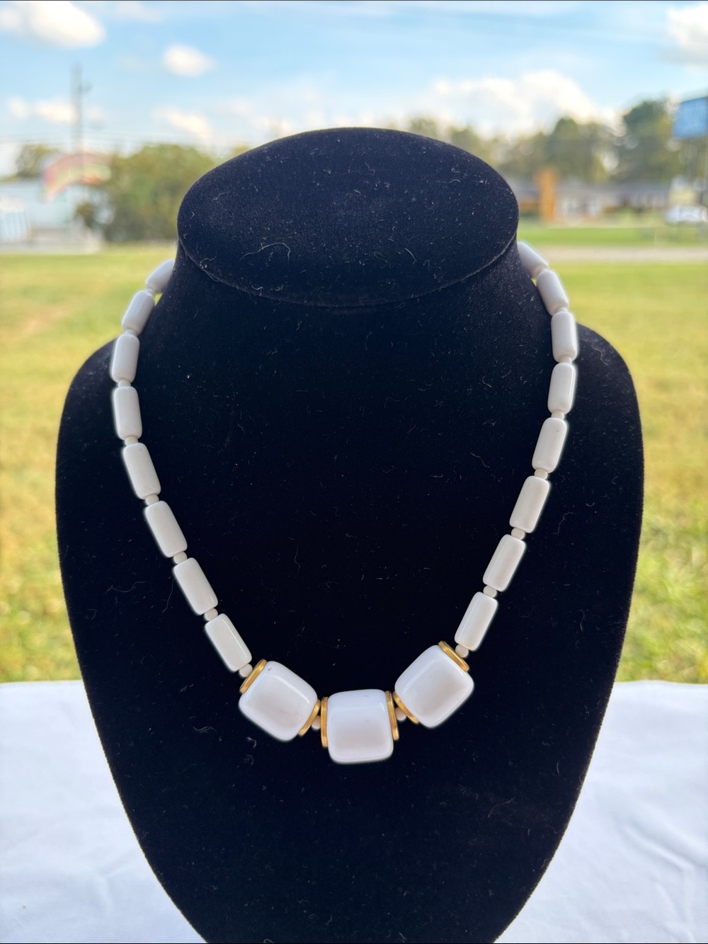 Elegant White Beaded Necklace with Gold Accents - Women's Jewelry vintage